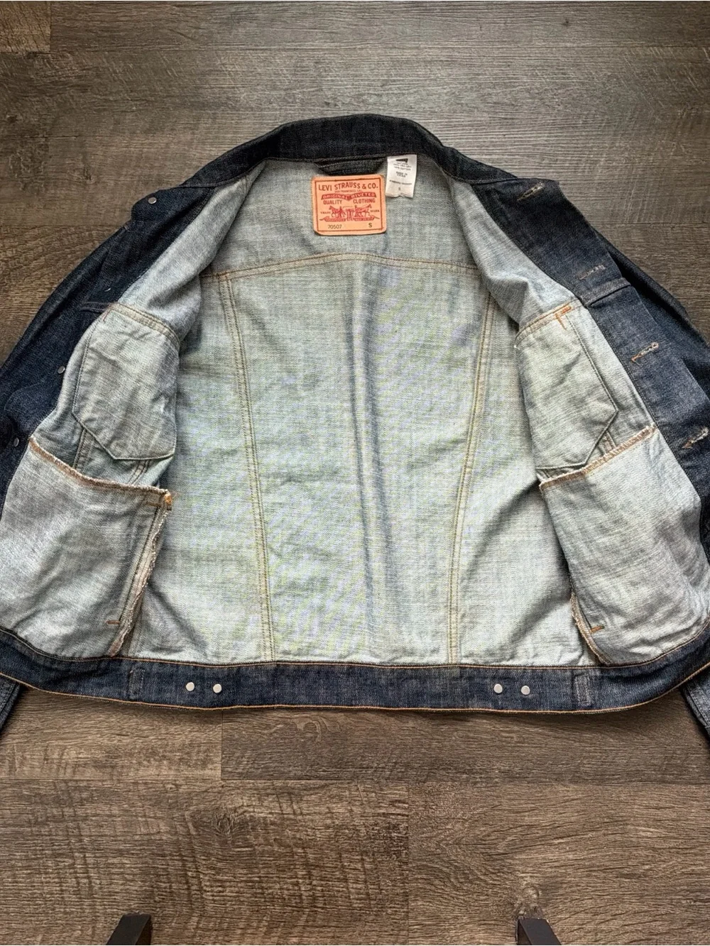 Levi's Indigo Blue Denim Trucker Jacket - Picture 3 of 3
